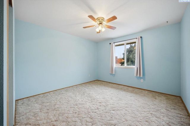 6012 Fenway Dr, Pasco, WA 99301