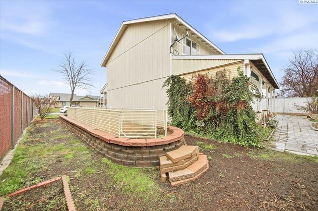 6012 Fenway Dr, Pasco, WA 99301