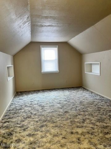 484 E 328th Street, Willowick, OH 44095