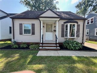 484 E 328th Street, Willowick, OH 44095