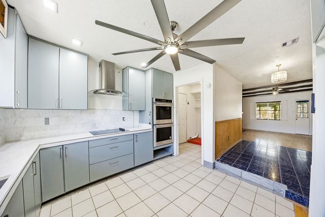 6907 Foxhurst Lane, Humble, TX 77338