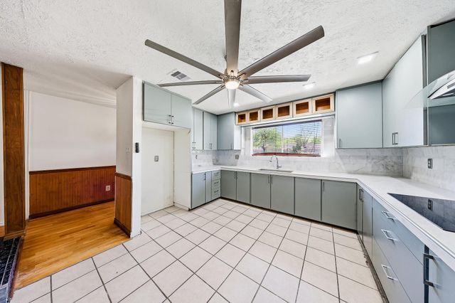 6907 Foxhurst Lane, Humble, TX 77338