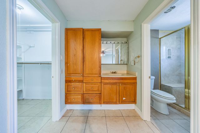 6907 Foxhurst Lane, Humble, TX 77338