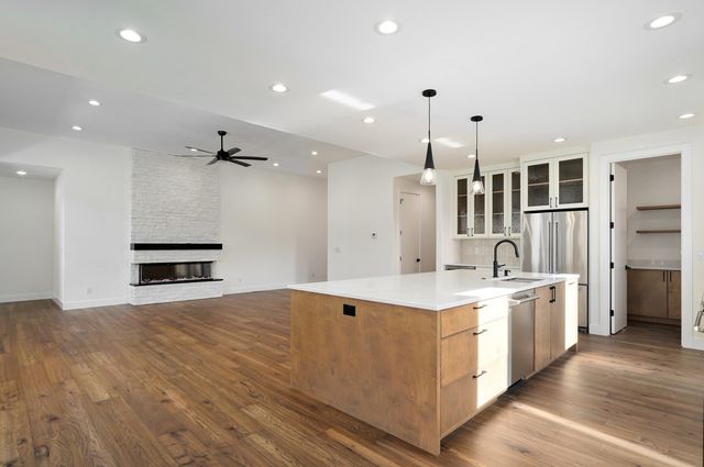 5901 S Clay Avenue, Springfield, MO 65810