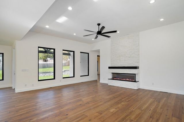 5901 S Clay Avenue, Springfield, MO 65810