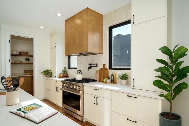 5901 S Clay Avenue, Springfield, MO 65810