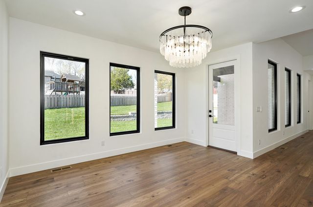 5901 S Clay Avenue, Springfield, MO 65810