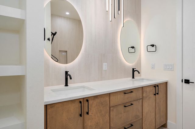 5901 S Clay Avenue, Springfield, MO 65810