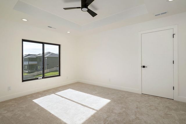 5901 S Clay Avenue, Springfield, MO 65810