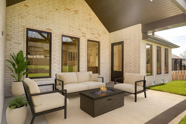 5901 S Clay Avenue, Springfield, MO 65810