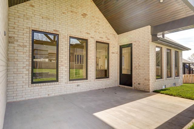 5901 S Clay Avenue, Springfield, MO 65810