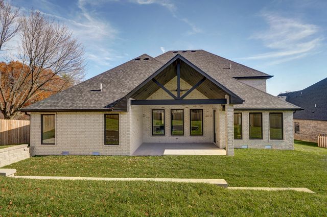 5901 S Clay Avenue, Springfield, MO 65810