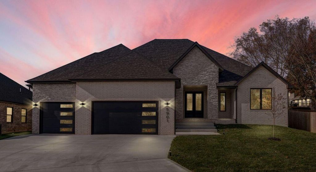 5901 S Clay Avenue, Springfield, MO 65810