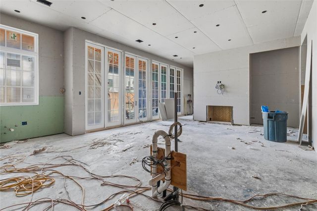 10 Courtlandt Place, Houston, TX 77006