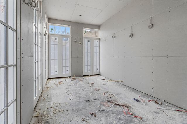 10 Courtlandt Place, Houston, TX 77006