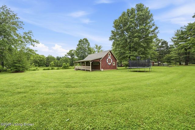 2400 Anchor Way, Anchorage, KY 40223