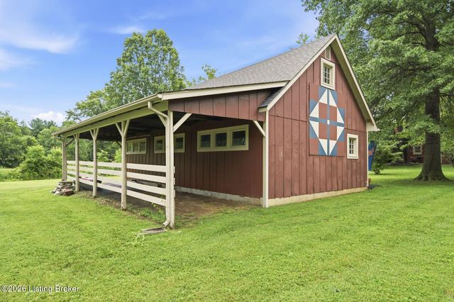 2400 Anchor Way, Anchorage, KY 40223