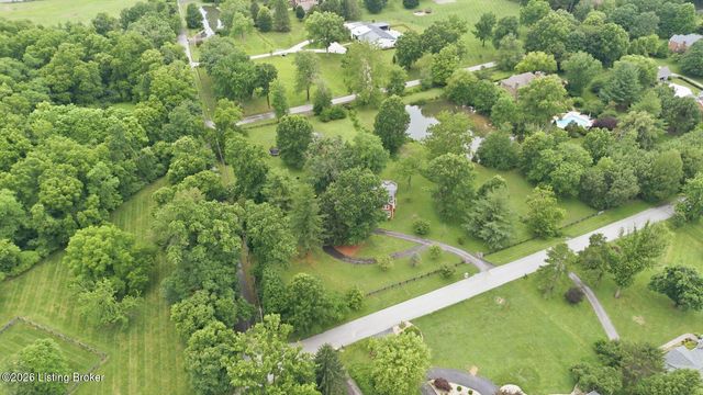 2400 Anchor Way, Anchorage, KY 40223