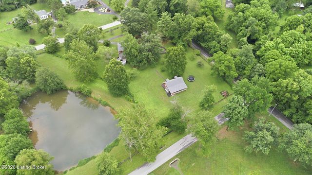 2400 Anchor Way, Anchorage, KY 40223