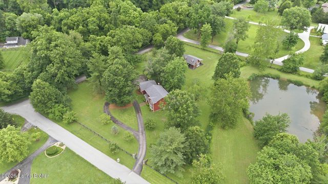 2400 Anchor Way, Anchorage, KY 40223