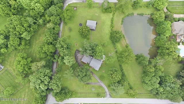2400 Anchor Way, Anchorage, KY 40223