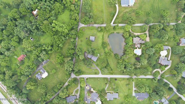 2400 Anchor Way, Anchorage, KY 40223