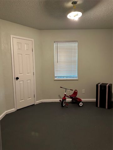 8209 Happy Trail, Alvarado, TX 76009