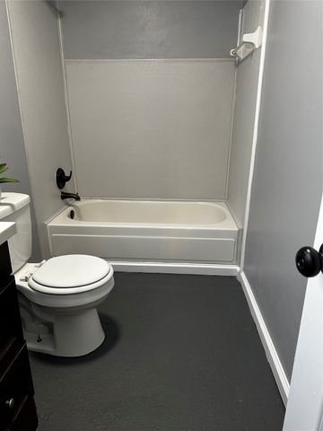 8209 Happy Trail, Alvarado, TX 76009