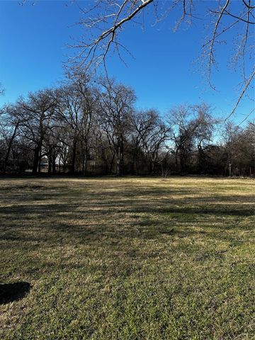 8209 Happy Trail, Alvarado, TX 76009