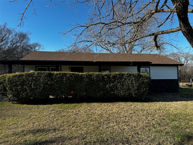 8209 Happy Trail, Alvarado, TX 76009