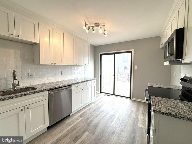 111 FRANKLIN COURT, North Wales, PA 19454