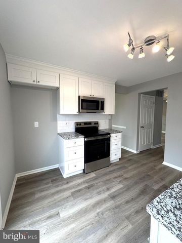 111 FRANKLIN COURT, North Wales, PA 19454