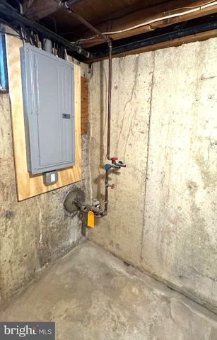 111 FRANKLIN COURT, North Wales, PA 19454