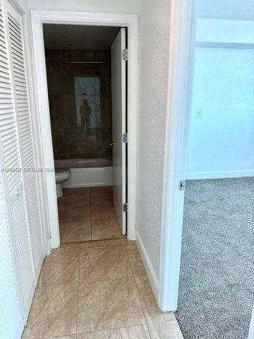 7501 E Treasure Drive 5H, North Bay Village, FL 33141