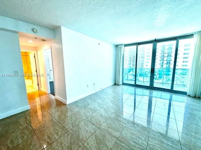 7501 E Treasure Drive 5H, North Bay Village, FL 33141