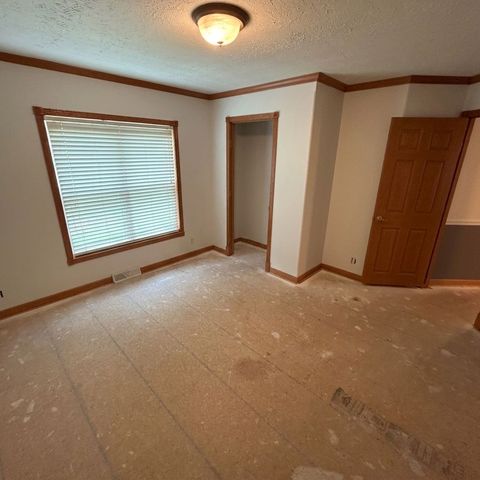 416 Crooks School Rd, Hanover Twp, PA 15026