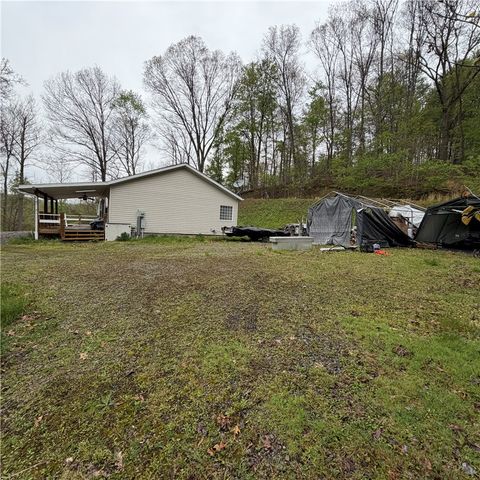 416 Crooks School Rd, Hanover Twp, PA 15026