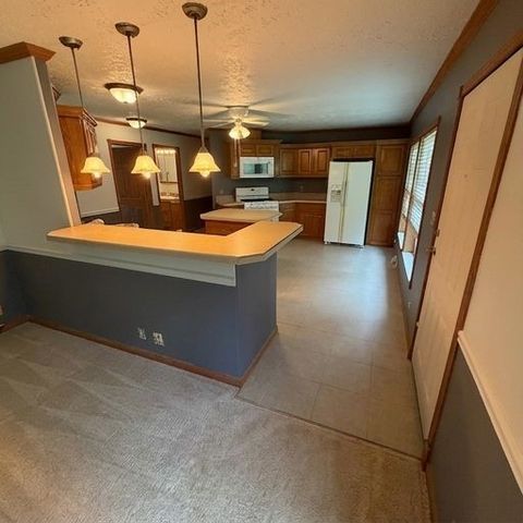 416 Crooks School Rd, Hanover Twp, PA 15026