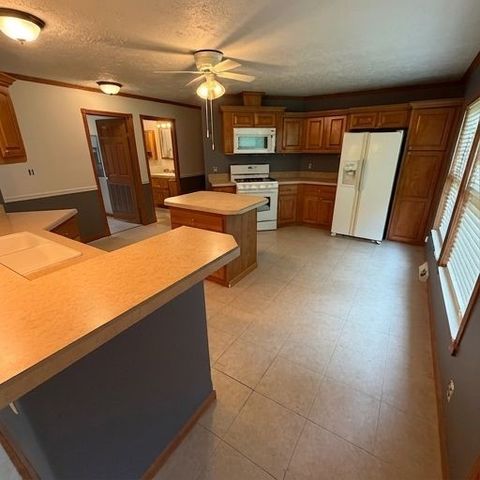 416 Crooks School Rd, Hanover Twp, PA 15026