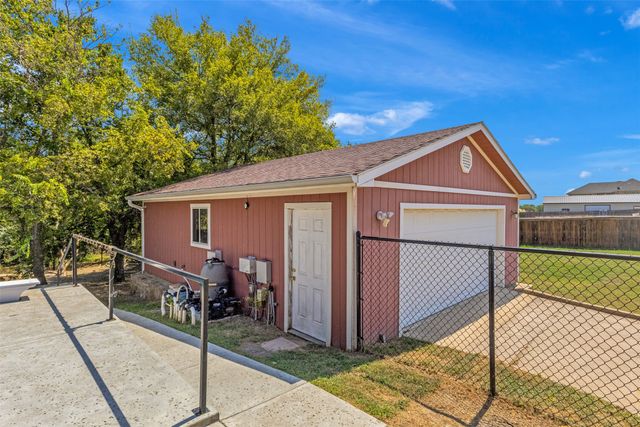 301 Reagan Court, Royse City, TX 75189