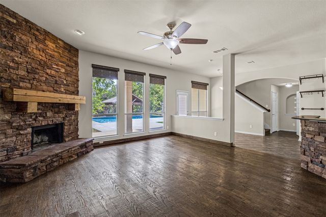 301 Reagan Court, Royse City, TX 75189