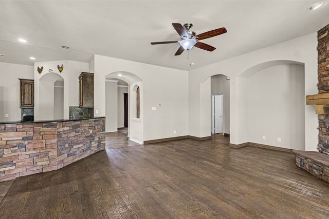 301 Reagan Court, Royse City, TX 75189