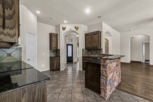 301 Reagan Court, Royse City, TX 75189