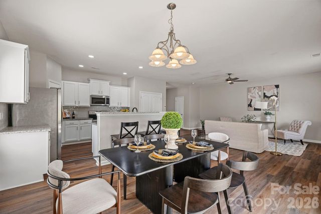 8226 Paw Valley Lane, Charlotte, NC 28214