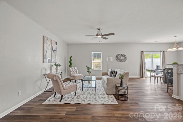 8226 Paw Valley Lane, Charlotte, NC 28214