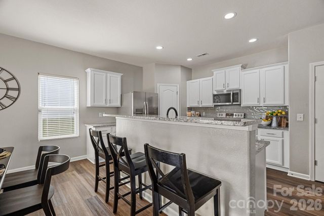 8226 Paw Valley Lane, Charlotte, NC 28214