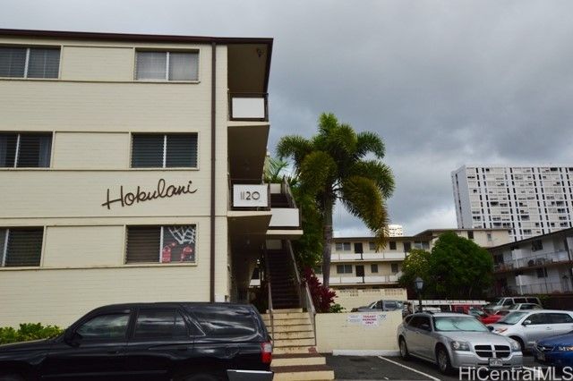 1120 Hassinger Street 107, Honolulu, HI 96822