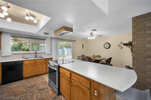 1825 Shadow Mountain Place, Las Vegas, NV 89108