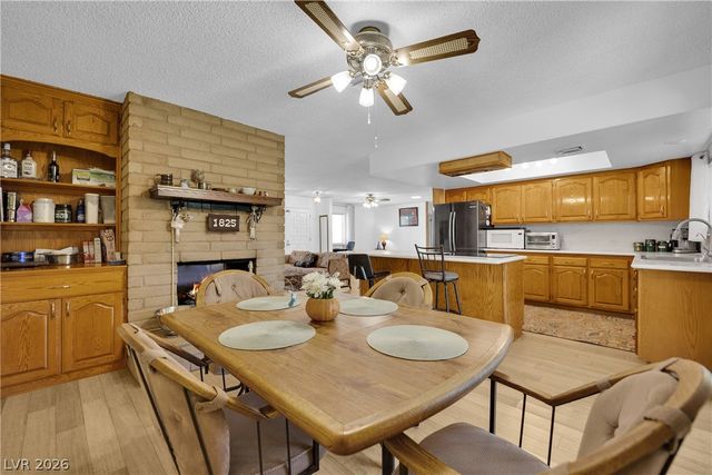 1825 Shadow Mountain Place, Las Vegas, NV 89108