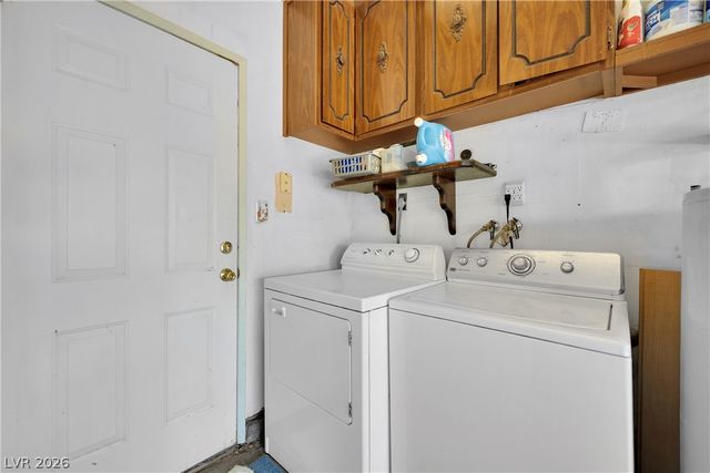 1825 Shadow Mountain Place, Las Vegas, NV 89108